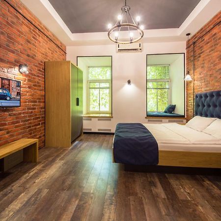 Self Check-In Apartments Near Landscape Alley Kyiv Exterior photo